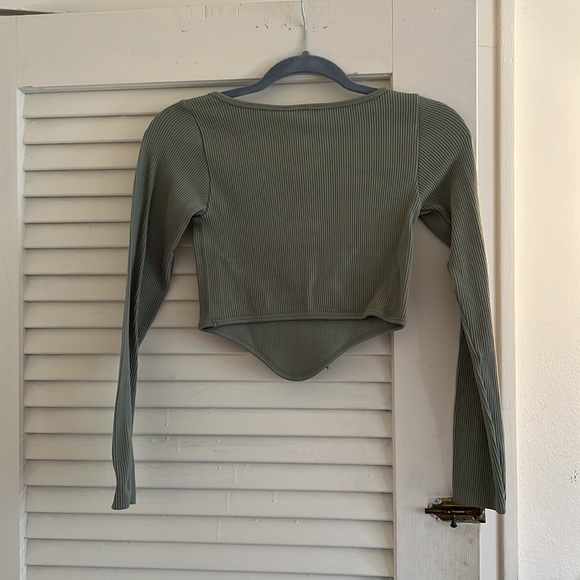 Crop top - Picture 6 of 6